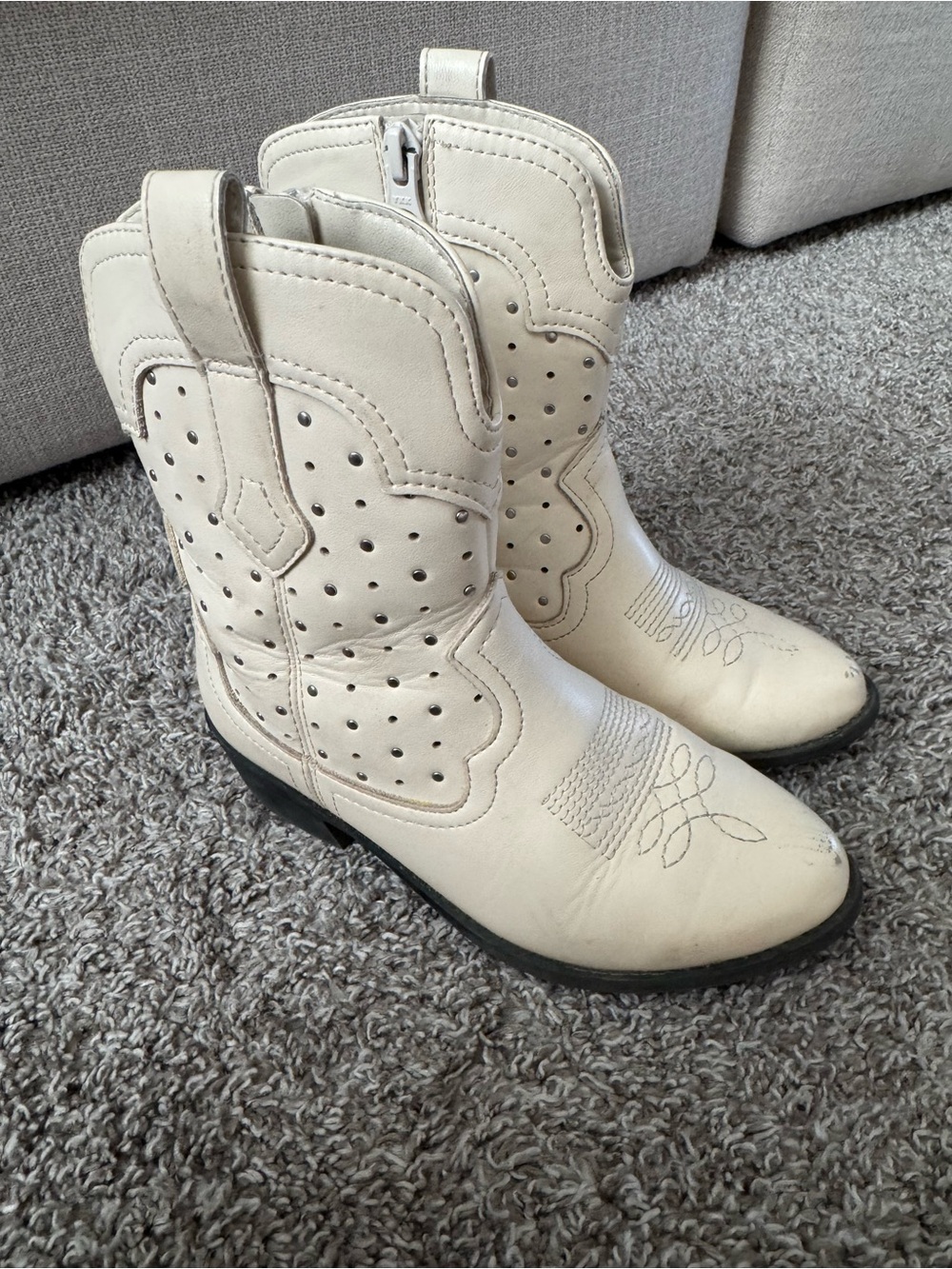 art class Cream Perforated Girls' Western Boots